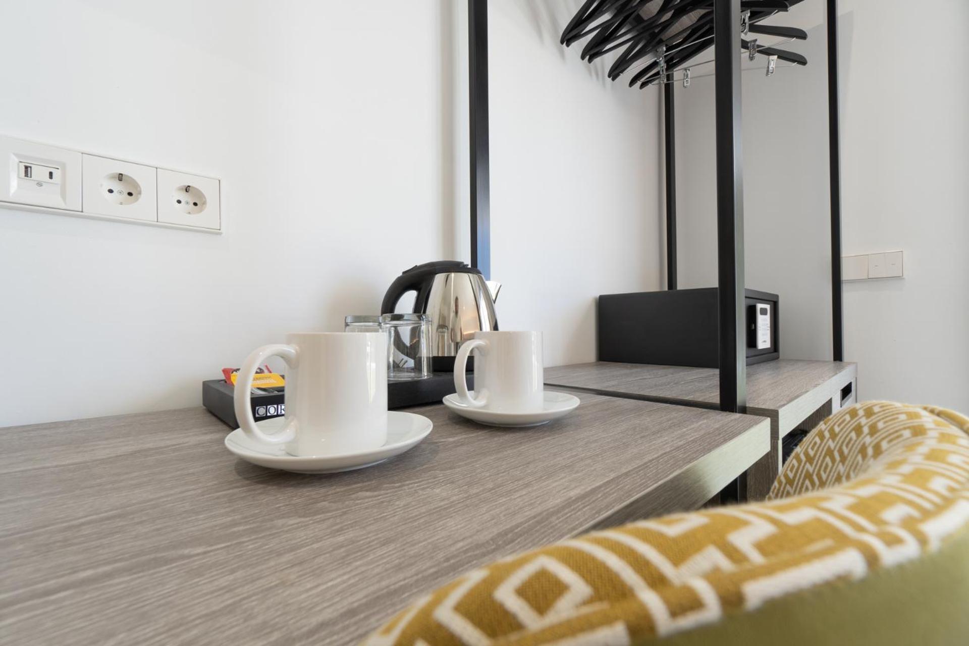 Hostal Restaurante Pou Des Lleo Sant Carles de Peralta Rom bilde