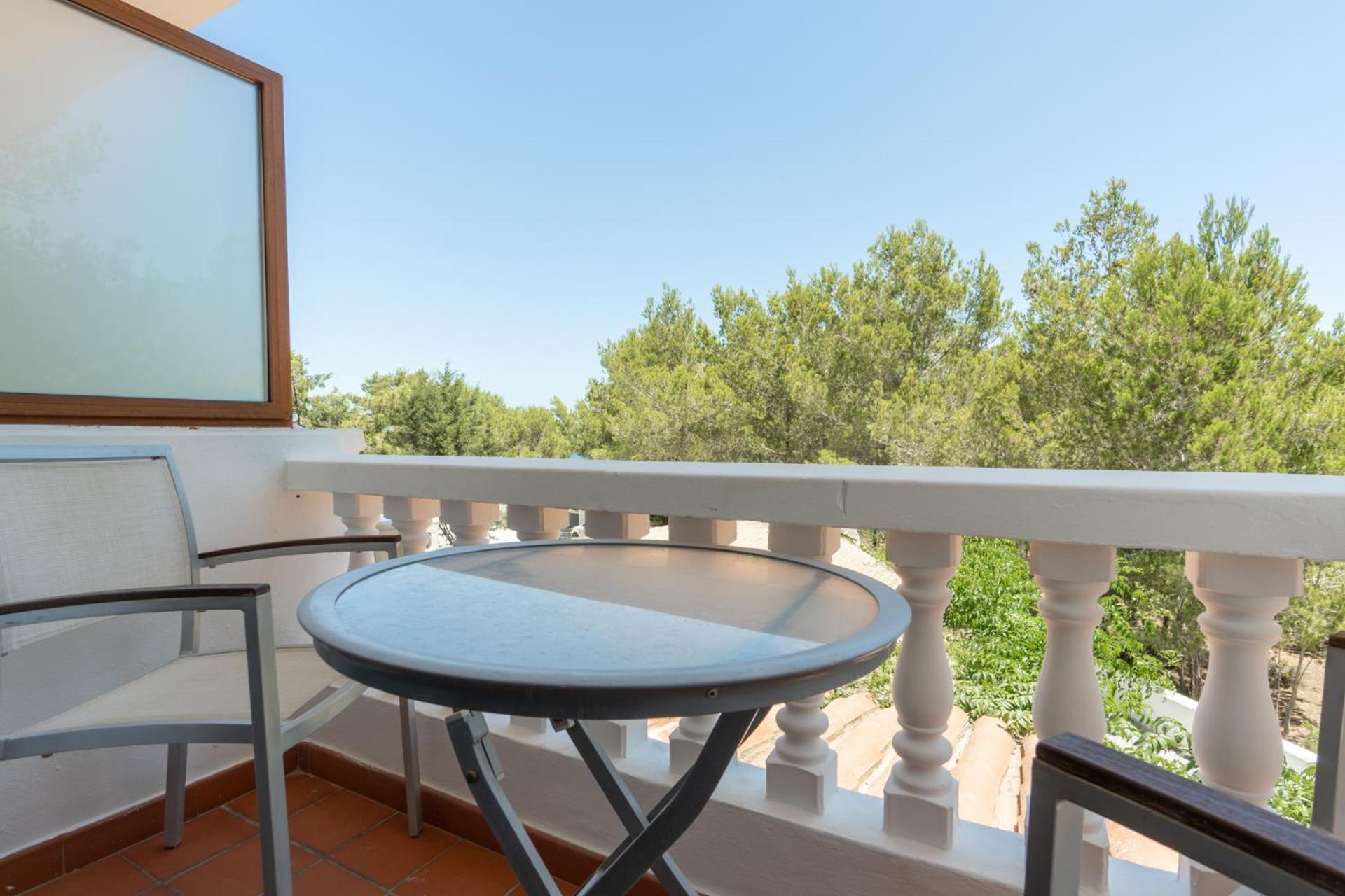 Hostal Restaurante Pou Des Lleo Sant Carles de Peralta Rom bilde