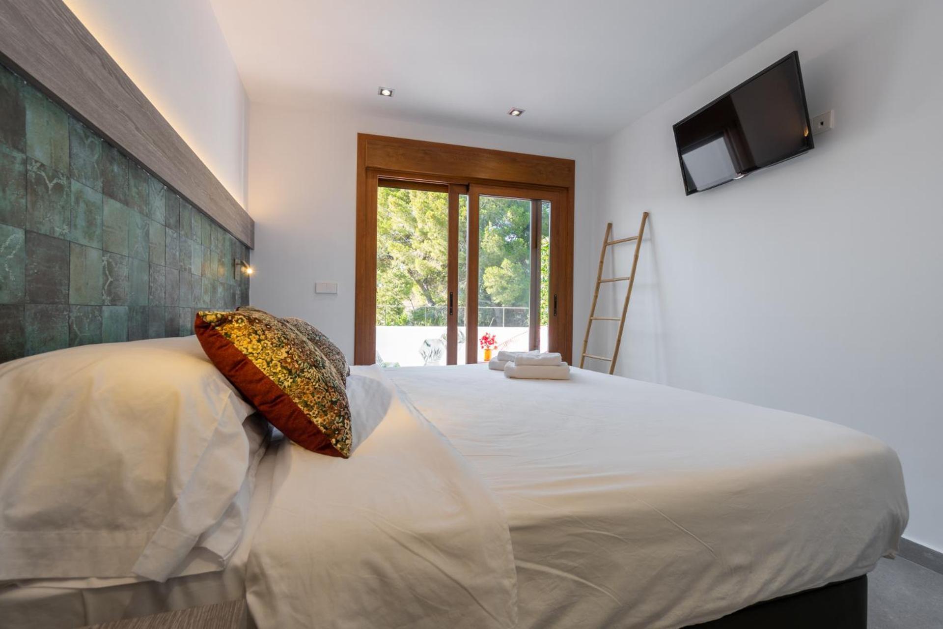 Hostal Restaurante Pou Des Lleo Sant Carles de Peralta Rom bilde